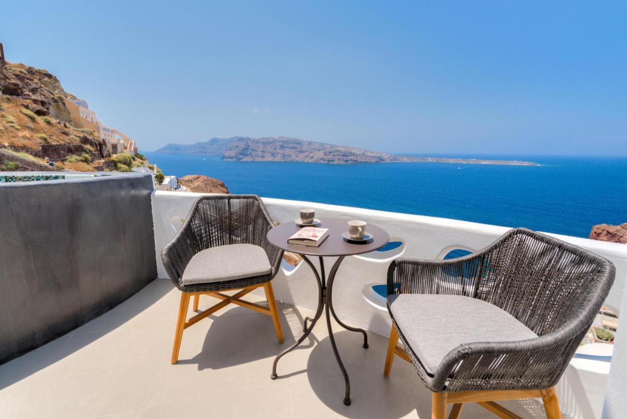 Oia Angle Cavehouse Villa Exterior photo