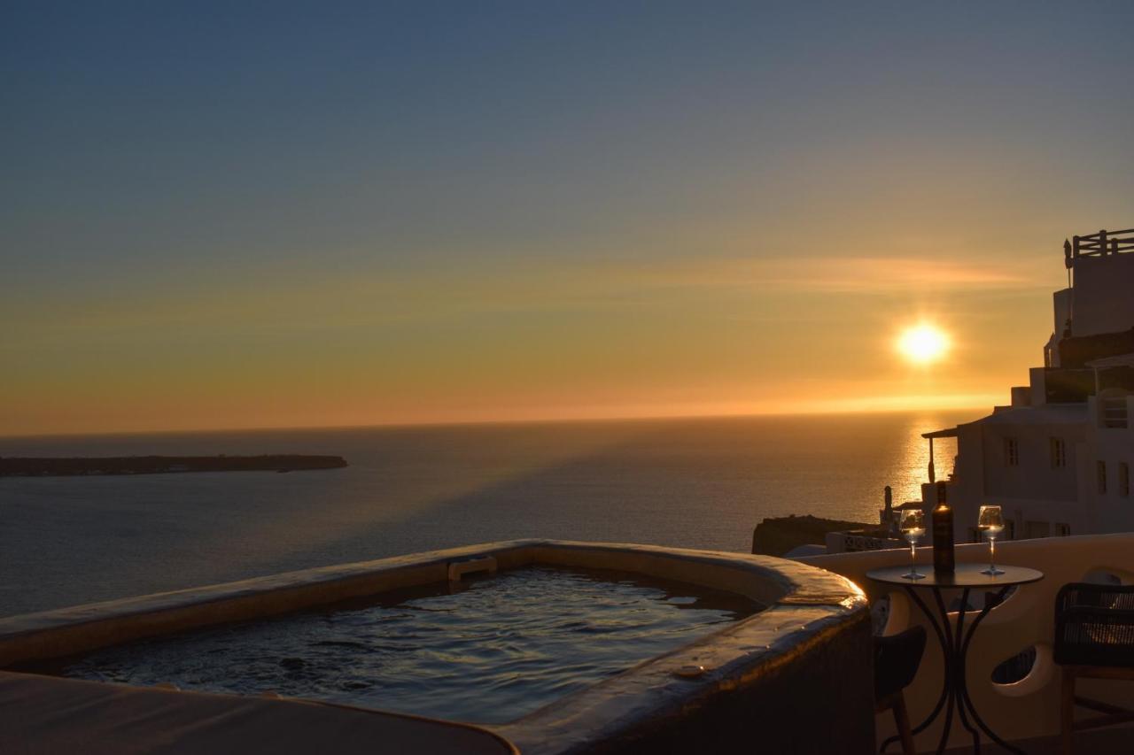 Oia Angle Cavehouse Villa Exterior photo