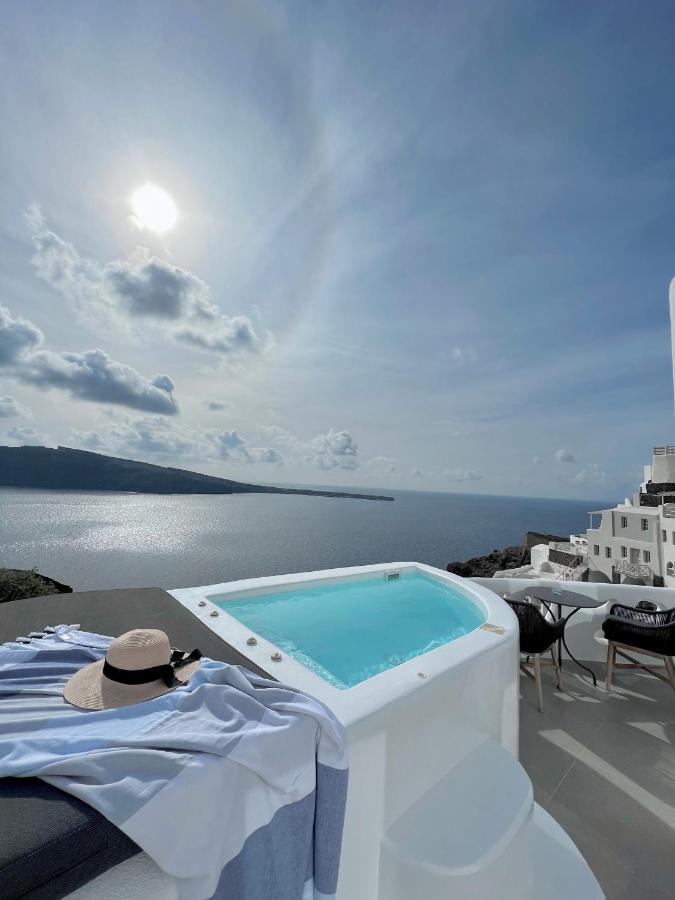 Oia Angle Cavehouse Villa Exterior photo