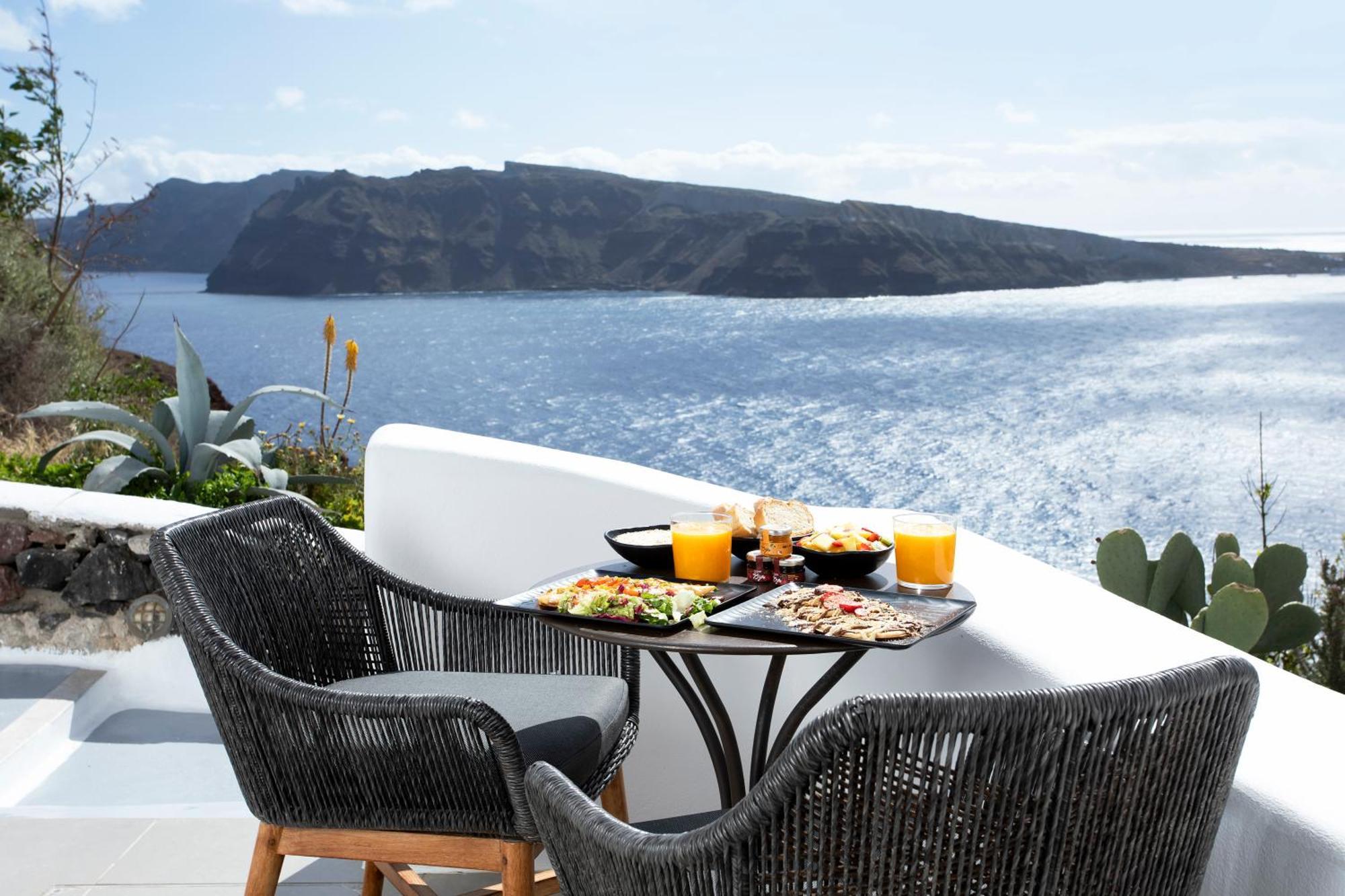 Oia Angle Cavehouse Villa Exterior photo