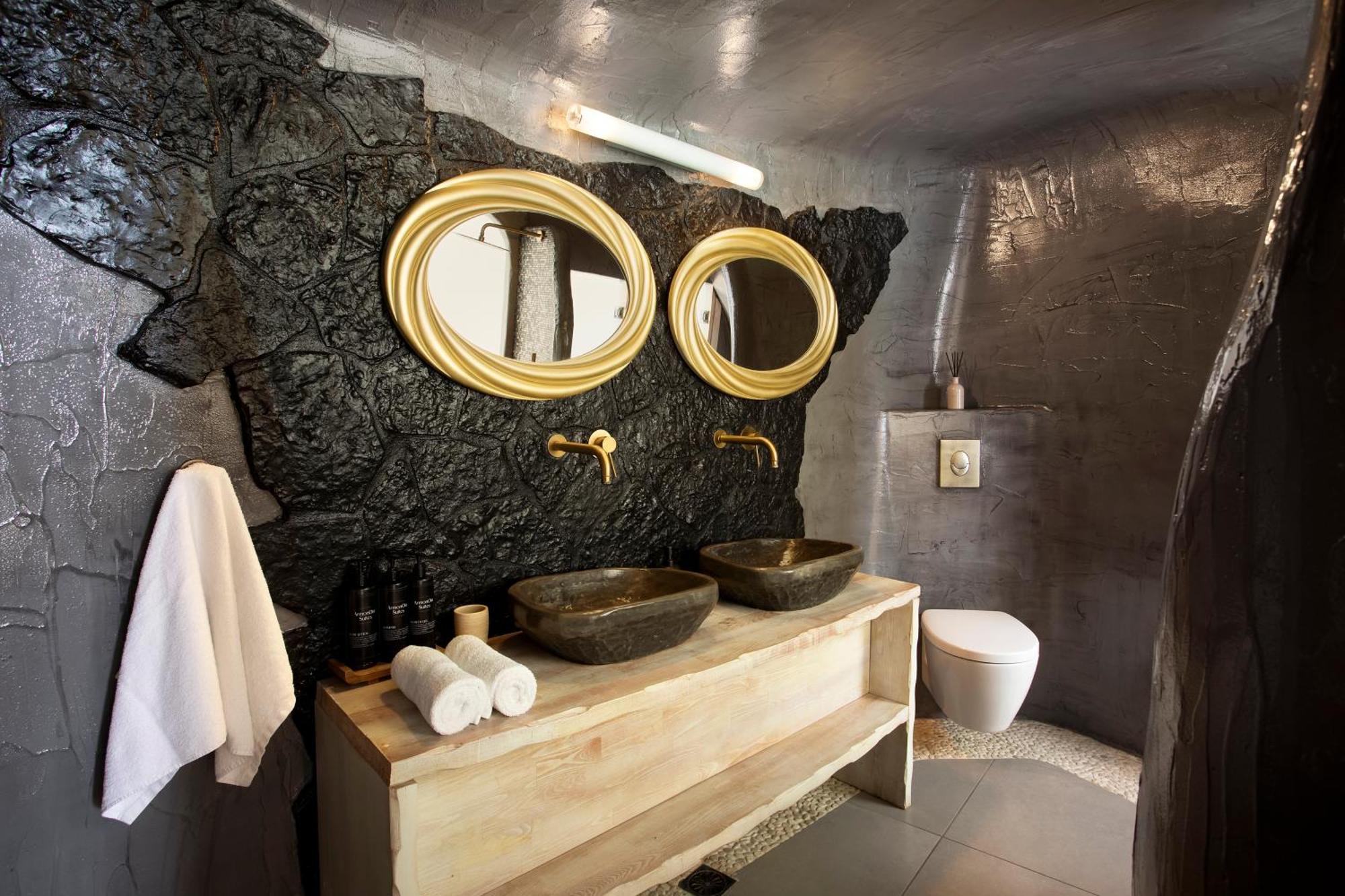 Oia Angle Cavehouse Villa Exterior photo