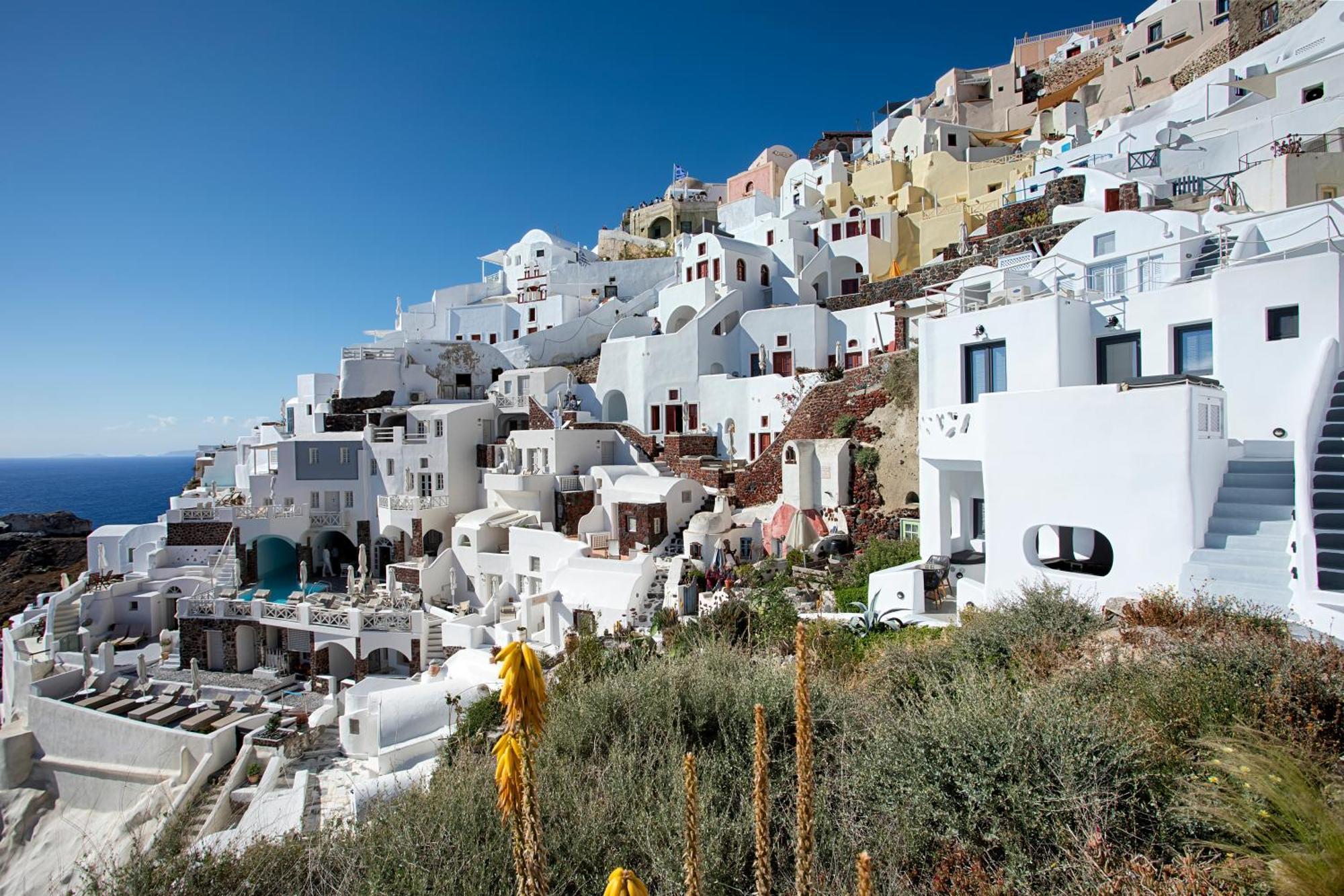 Oia Angle Cavehouse Villa Exterior photo