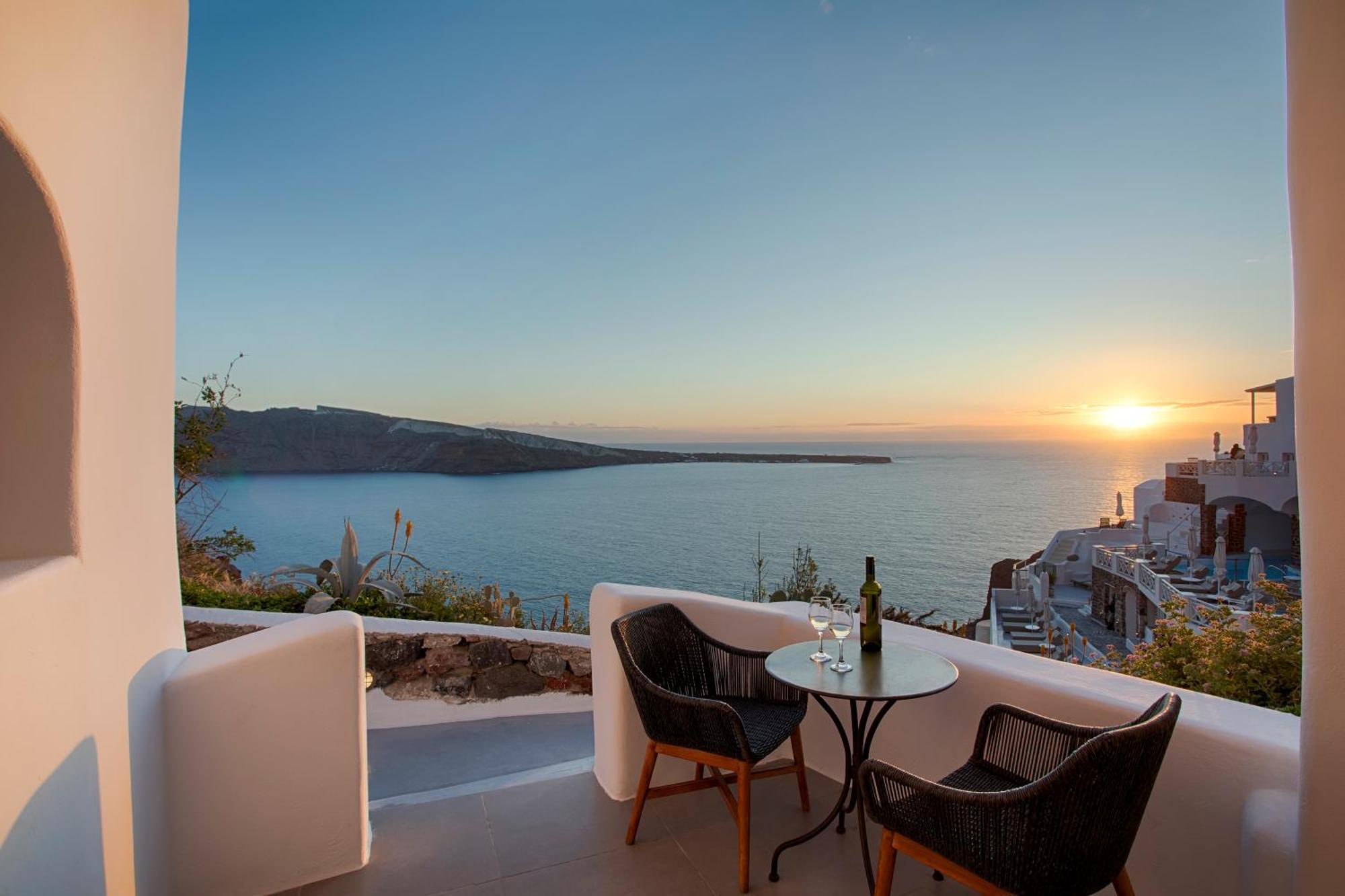 Oia Angle Cavehouse Villa Exterior photo