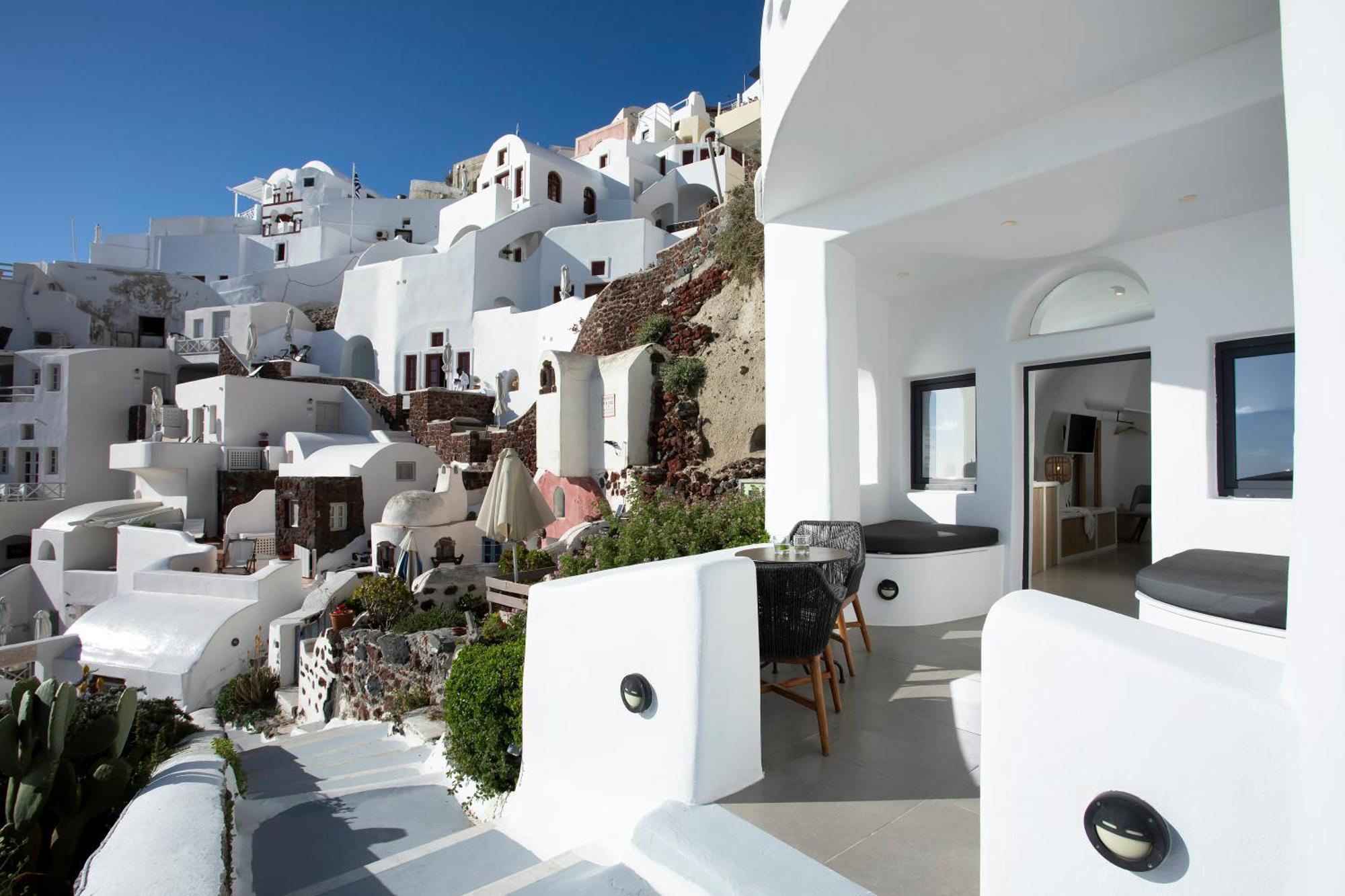 Oia Angle Cavehouse Villa Exterior photo
