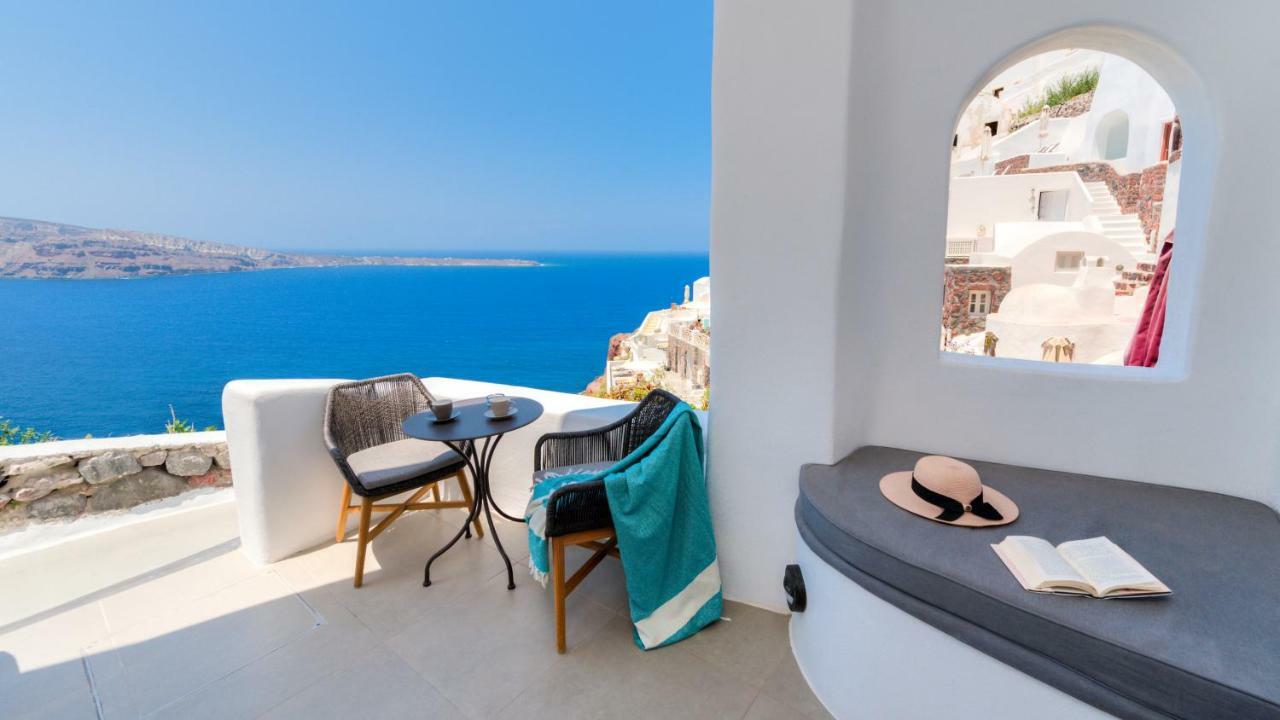 Oia Angle Cavehouse Villa Exterior photo