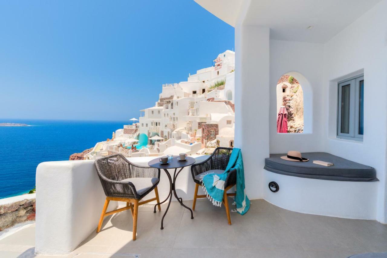 Oia Angle Cavehouse Villa Exterior photo
